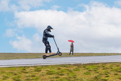 KuKirin S1 Max Electric Scooter – 350W Motor, 30 km/h Max Speed, 39 km Long Range, 10.4Ah Battery, Foldable & Lightweight E-Scooter for Adults