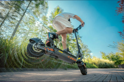 KuKirin G2 Electric Scooter With Seat – 800W Motor, 45 km/h Max Speed, 55 km Long Range, 48V 15Ah Battery, Dual Suspension, Foldable & IP54 Waterproof E-Scooter for Adults